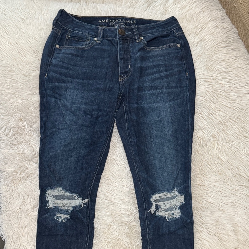 American Eagle Outfitters Women's Distressed Dark Blue Skinny Jeans